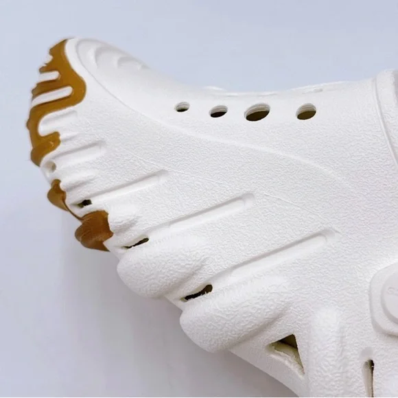 ✨Host pick✨CROCS Echo Gum RO Clog collection Chalk Clogs size M9/ W11 - Picture 5 of 6